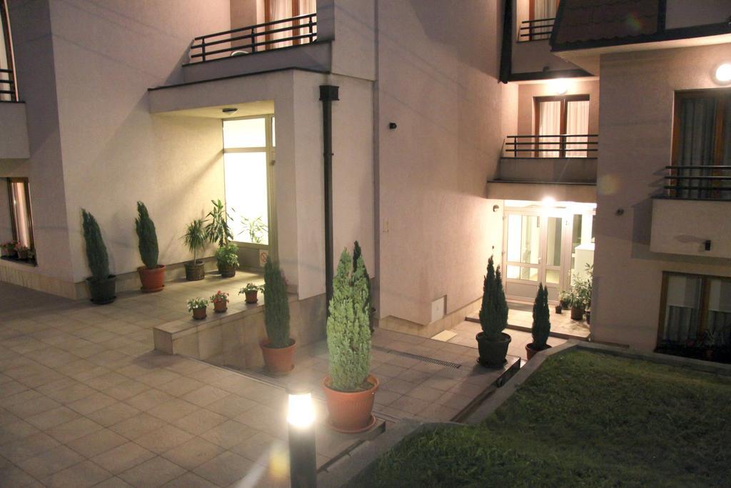 Royal Apartments Semêndria Exterior foto