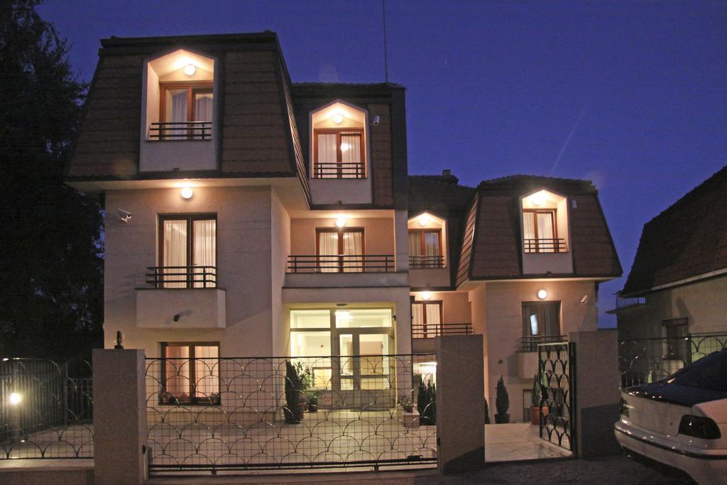Royal Apartments Semêndria Exterior foto